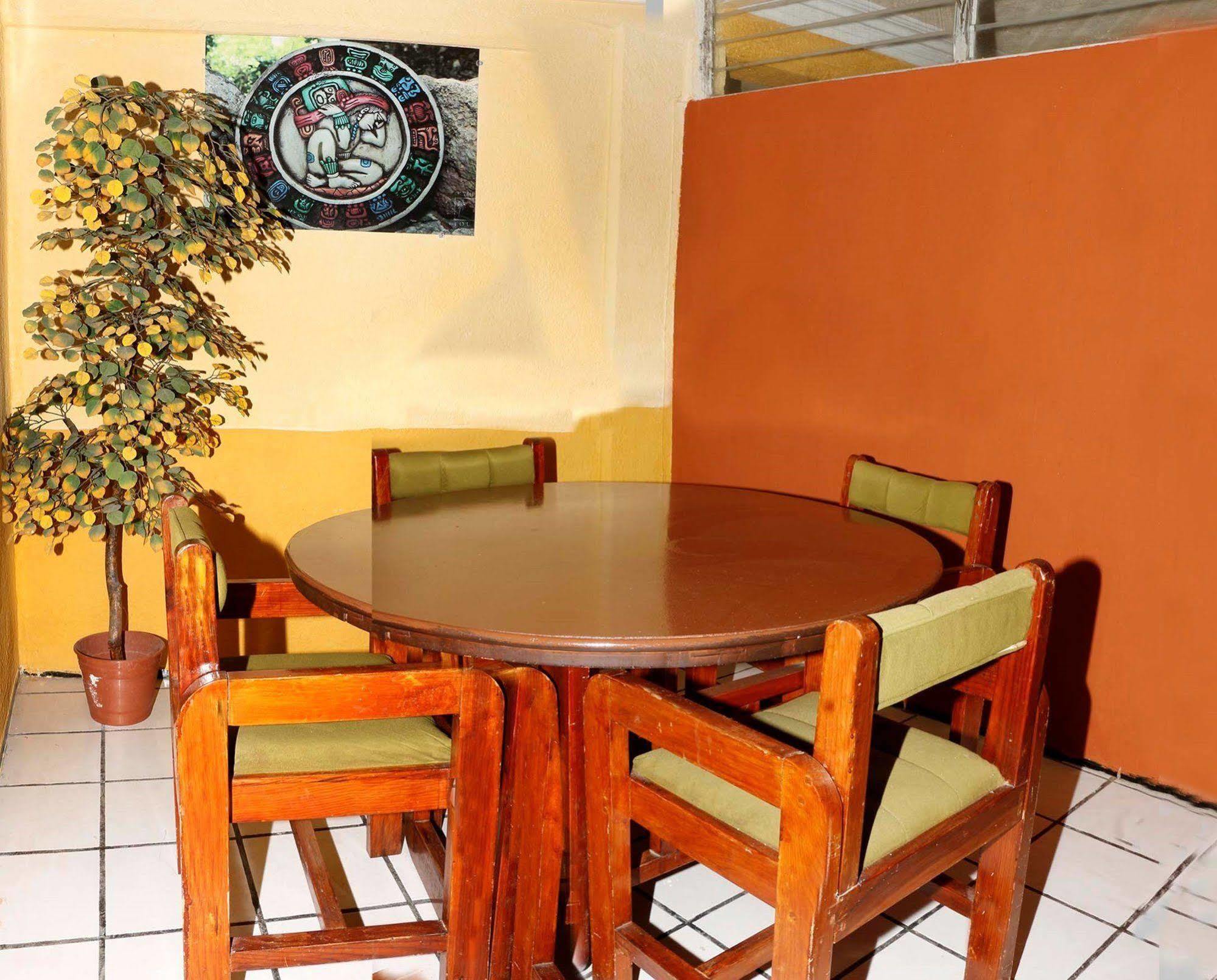 Hotel Suites Elia Noemi Mérida Zewnętrze zdjęcie