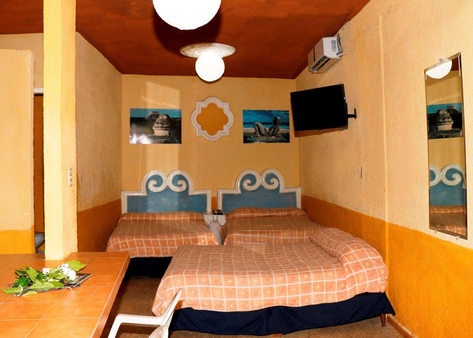 Hotel Suites Elia Noemi Mérida Zewnętrze zdjęcie