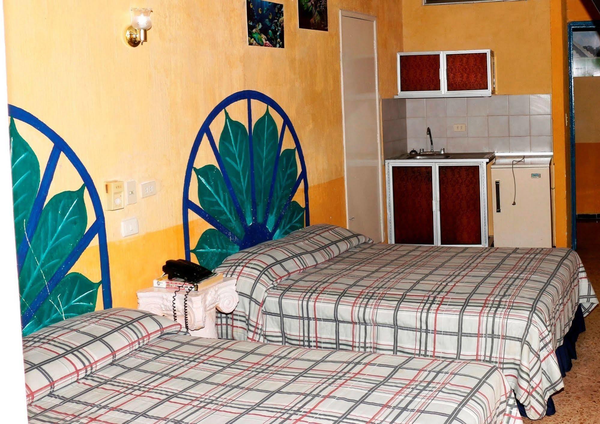 Hotel Suites Elia Noemi Mérida Zewnętrze zdjęcie