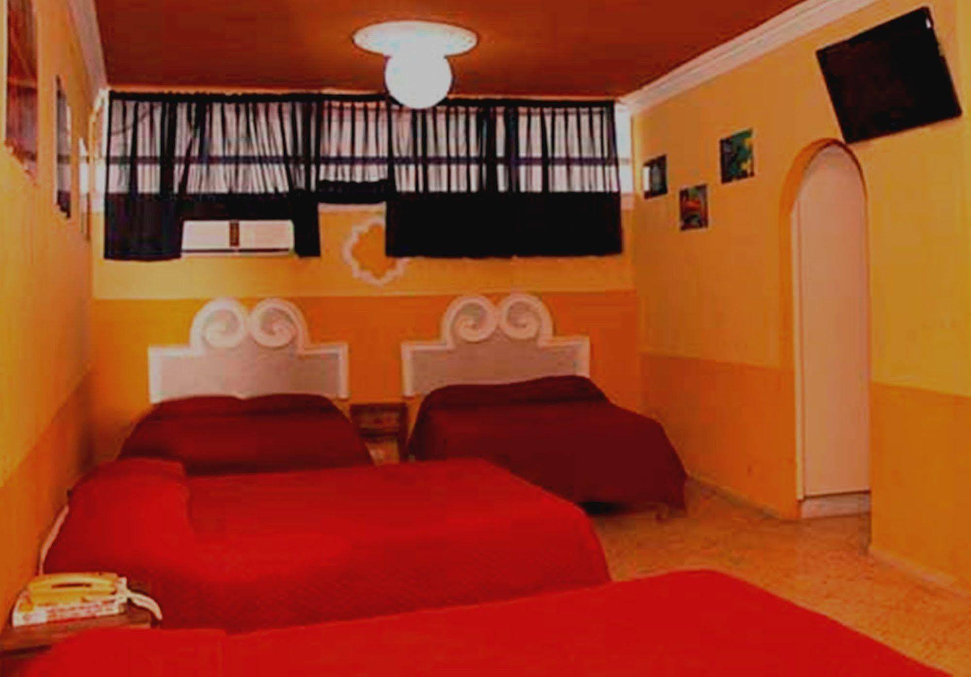 Hotel Suites Elia Noemi Mérida Zewnętrze zdjęcie