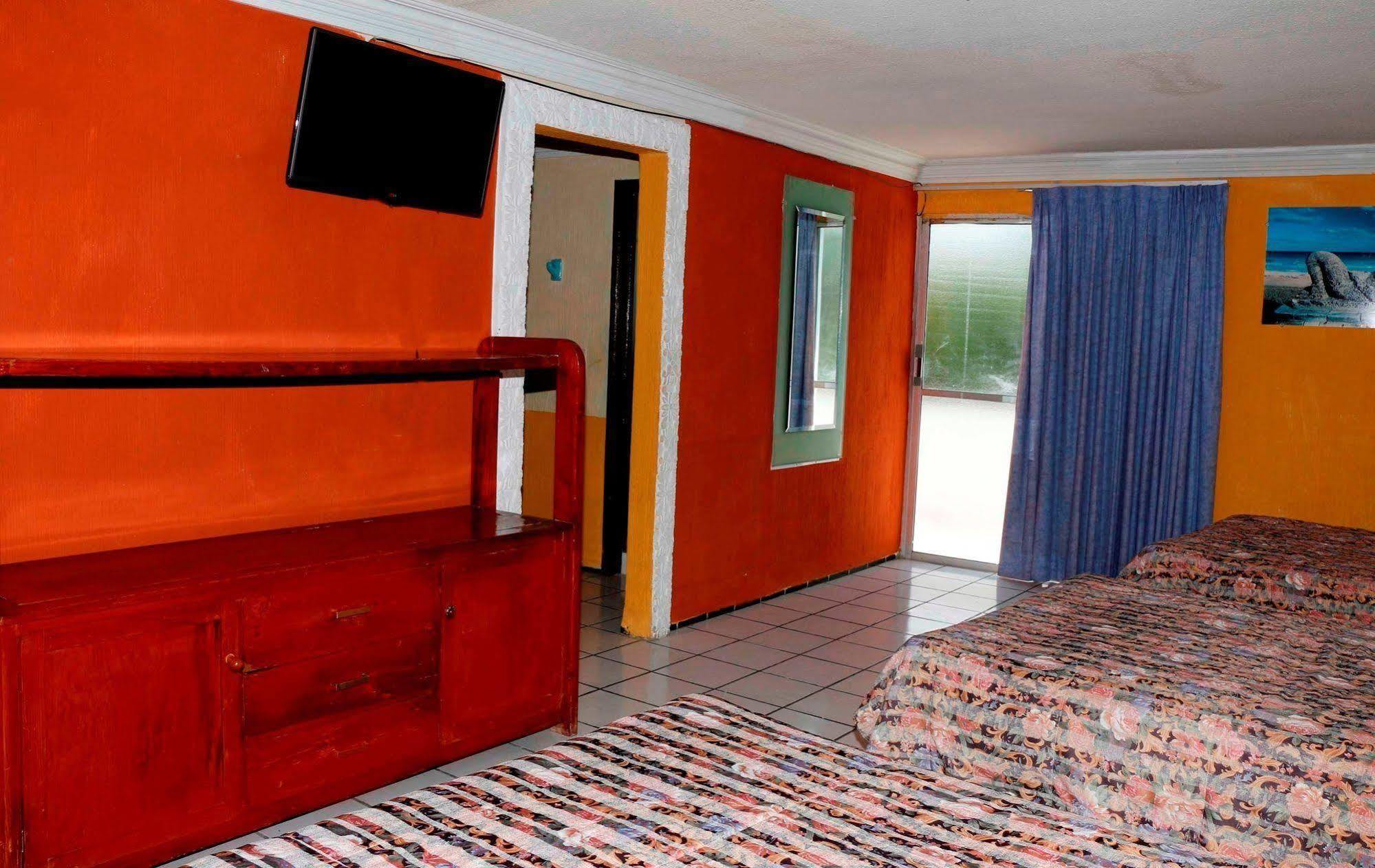 Hotel Suites Elia Noemi Mérida Zewnętrze zdjęcie
