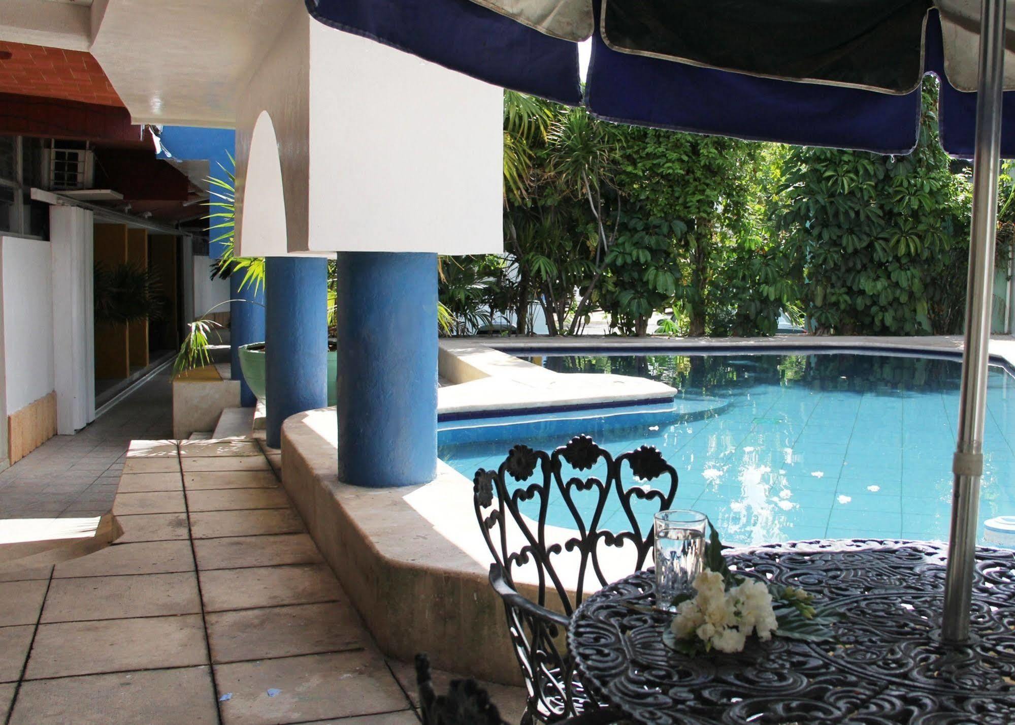 Hotel Suites Elia Noemi Mérida Zewnętrze zdjęcie
