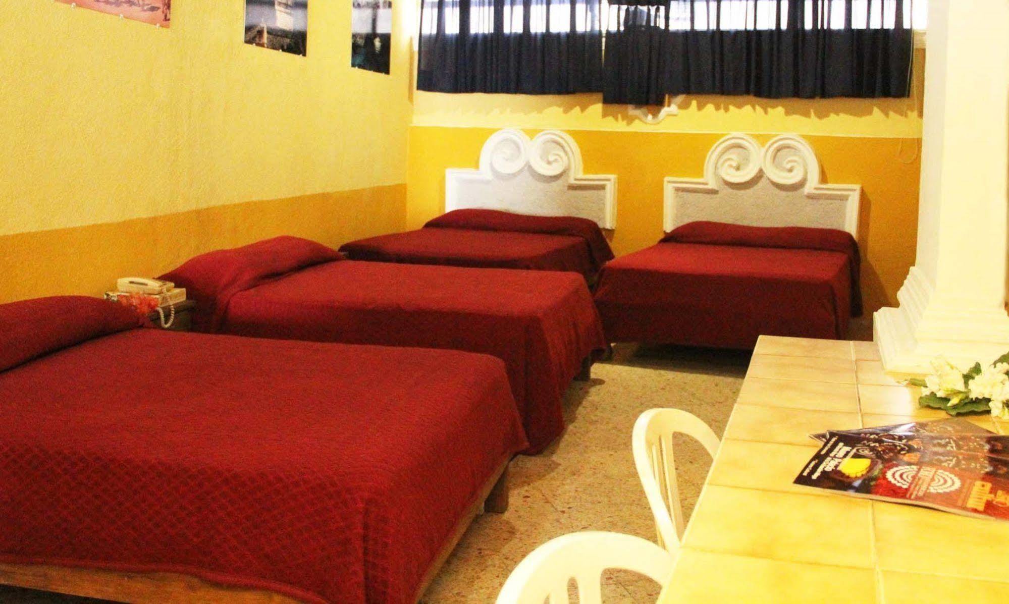 Hotel Suites Elia Noemi Mérida Zewnętrze zdjęcie